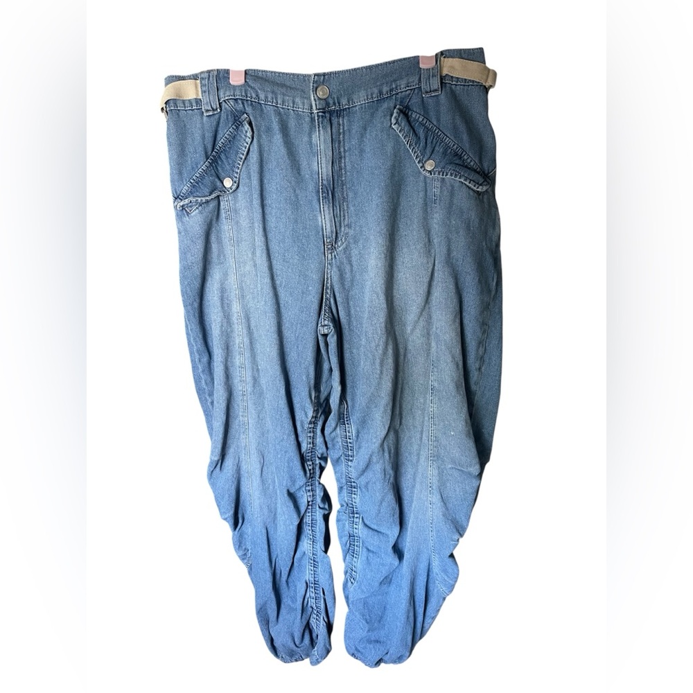 We The Free In a Cinch Pull-On Jeans - Picture 2 of 4